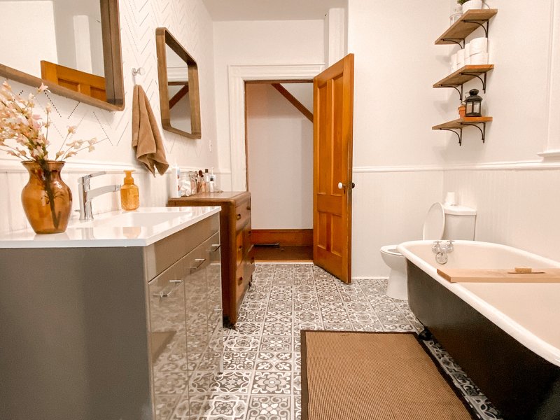 Moulding & Millwork has been Sydney, NS's trusted supplier of doors, moulding, and flooring since 1981, offering fast delivery and quality products.